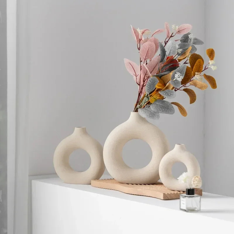 Nordic Vase Circular Hollow Ceramic Flower Vase for Home Living Room Decoration Accessories Interior Office Desktop Decor Gift